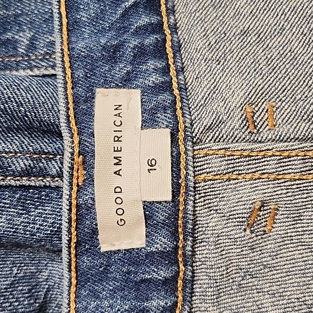 Good American '90s Cutoff Distressed Denim Shorts Blue Size 16 - Picture 15 of 16